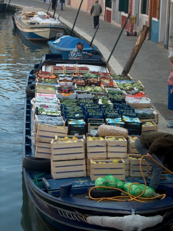 Ravitaillement à Venise.jpg