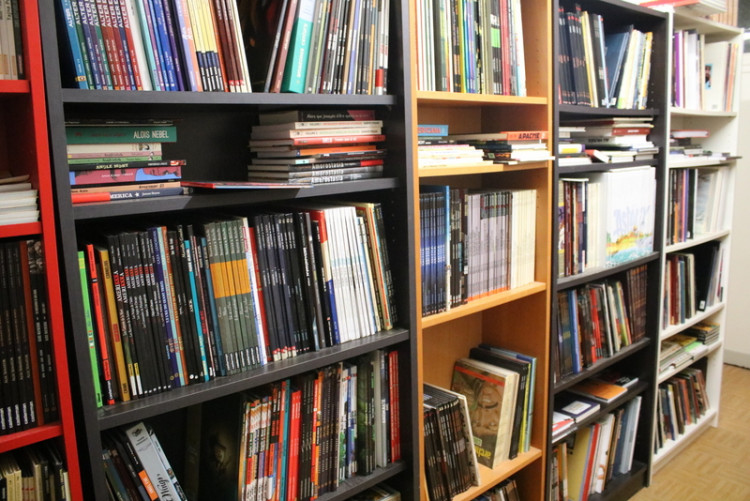 Biblio (5).JPG