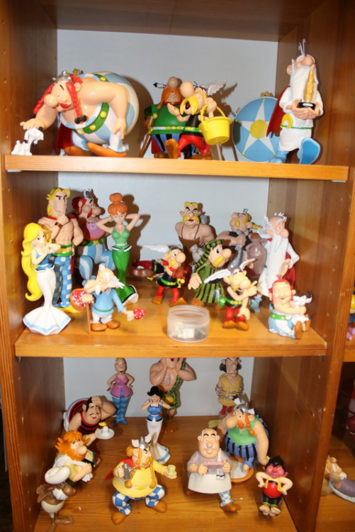 Figurines (5).JPG