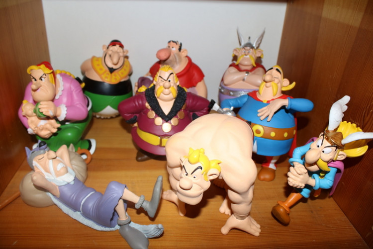 Figurines (13).JPG