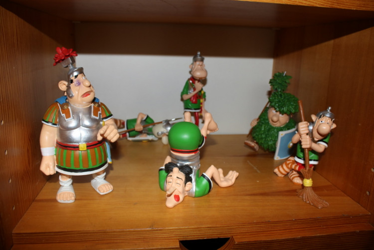 Figurines (14).JPG