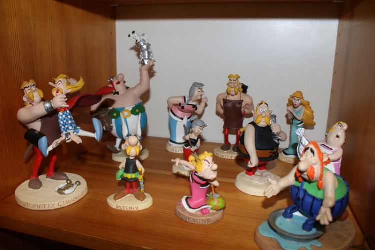 Figurines (17).JPG