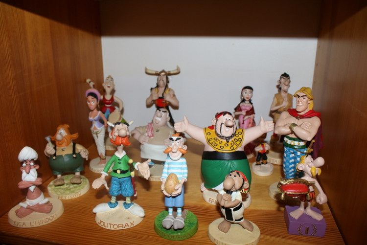 Figurines (18).JPG