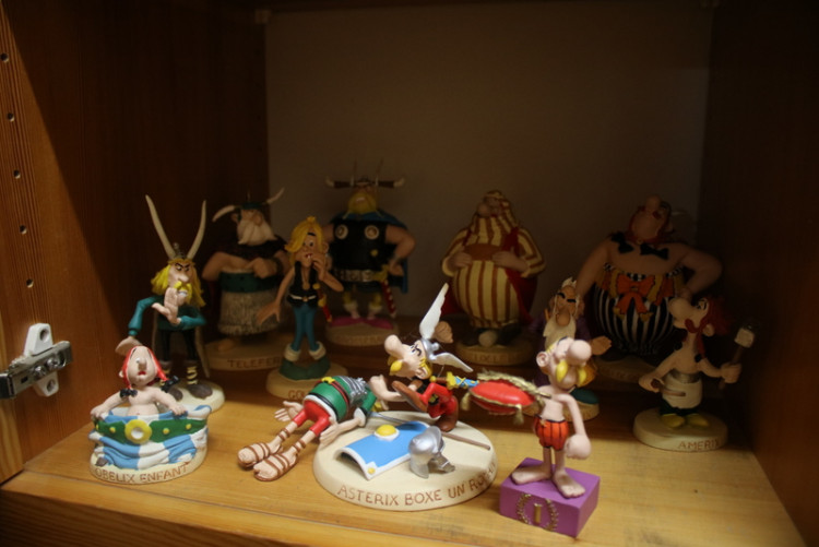 Figurines (21).JPG