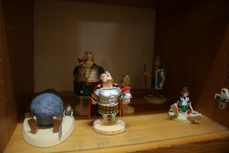 Figurines (22).JPG