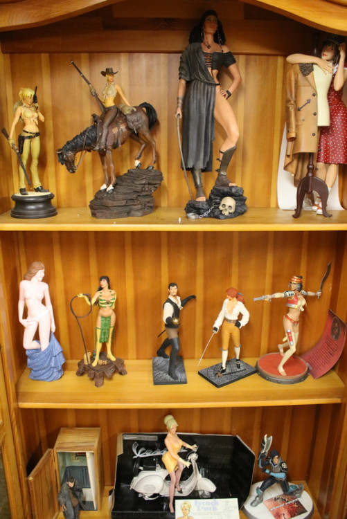 Figurines (57).JPG