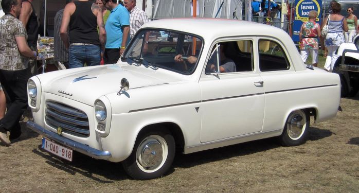 anglia volant a gauche1.jpg