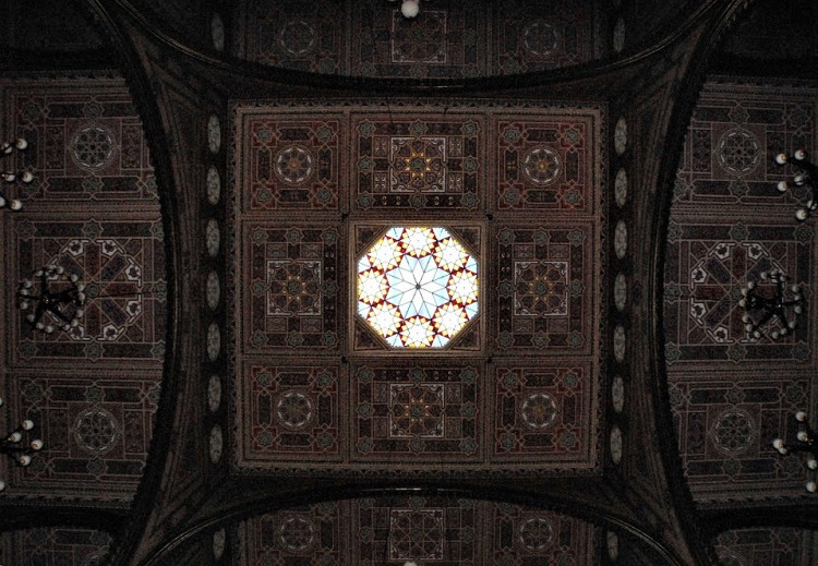 Grande Synagogue de Budapest - Plafond.JPG