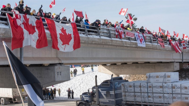 trucker freedom convoy.jpg