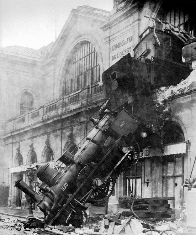 Accident ferroviaire de la gare Montparnasse.jpg