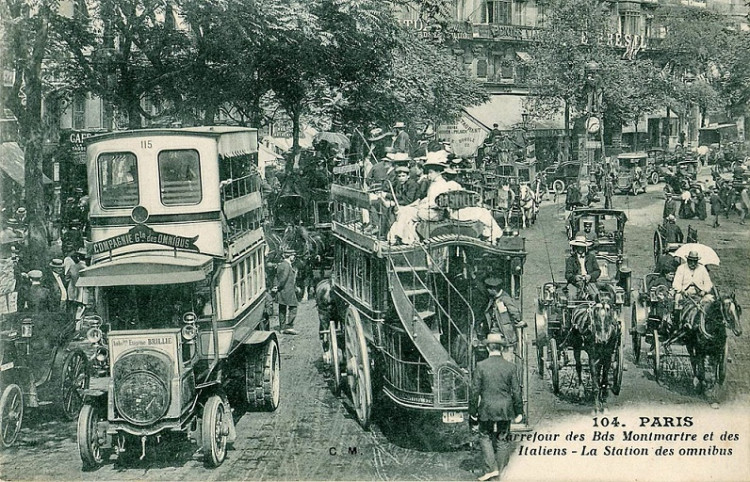 Carrefour des Boulevards Montmartre et des Italiens - La station des omnibus.jpg