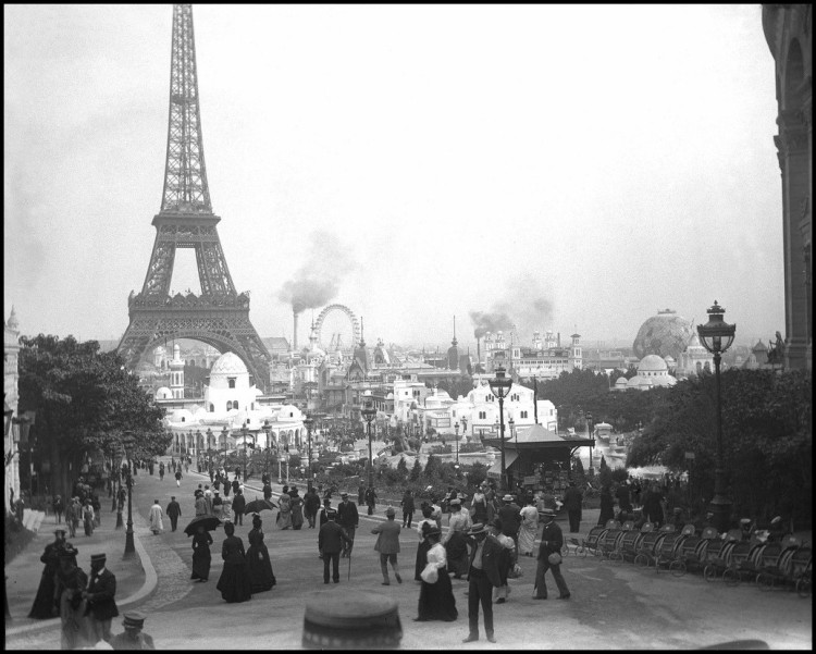 tour roue et globe depuis trocadéro.jpg