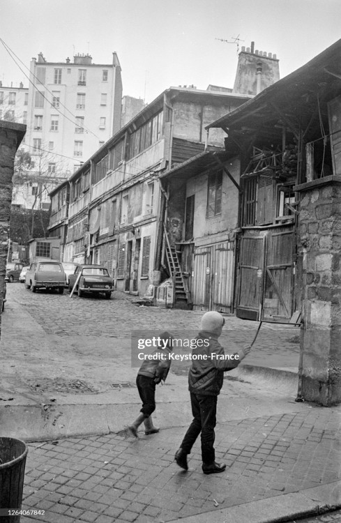 296 bateau lavoir cour.jpg