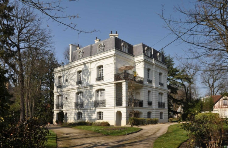 Vesinet villa.jpg