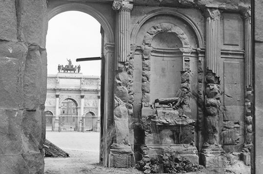 tuileries 1871.jpg