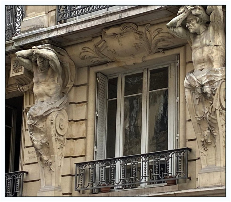 atlantes-de-la-rue-dante-001.jpg