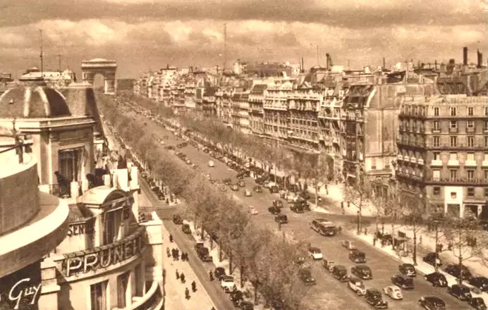 CPA Champs-Elysées.jpg