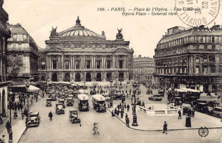 CPA place de l'opéra.jpg