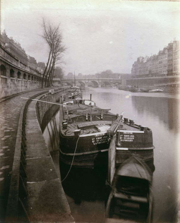 Atget - Quai des Grands-Augustins.jpg