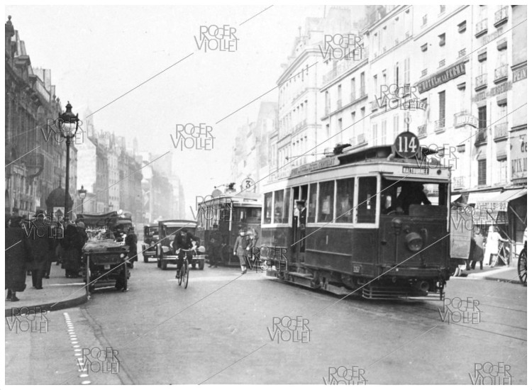 rue saint antoine années 1920.jpg