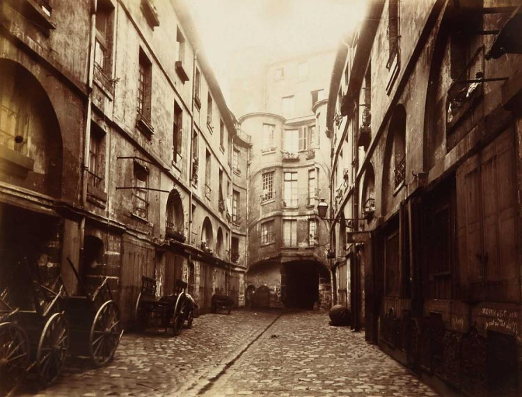 Atget - Passage du Dragon.jpg