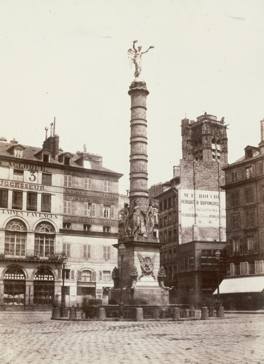 Marville - Colonne du Châtelet.jpg