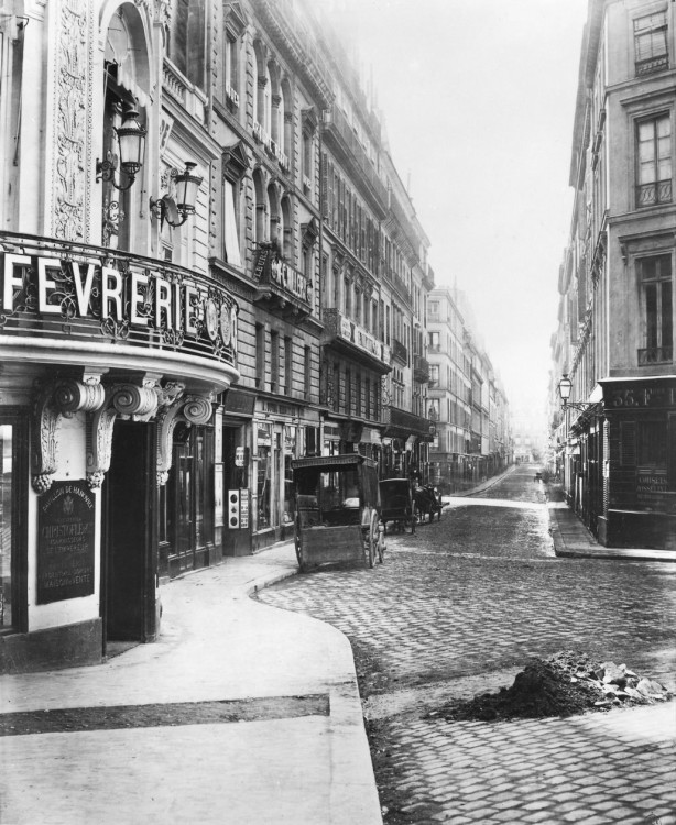 Marville - Rue Louis-le-Grand depuis le boulevard des Italiens.jpg