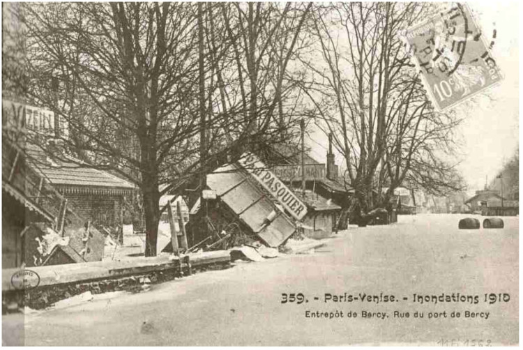 Paris crue 1910 - Entrepôt de Bercy.jpg