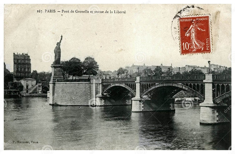 Pont de Grenelle statue liberté.jpg