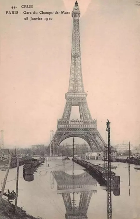 Gare du Champ de Mars.jpg