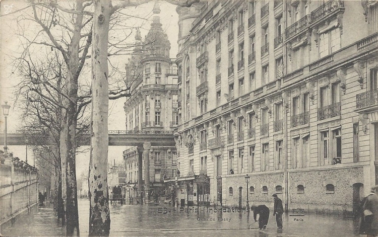 Quai de Passy XVIe.jpg