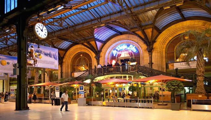 gare de lyon fresque.jpg