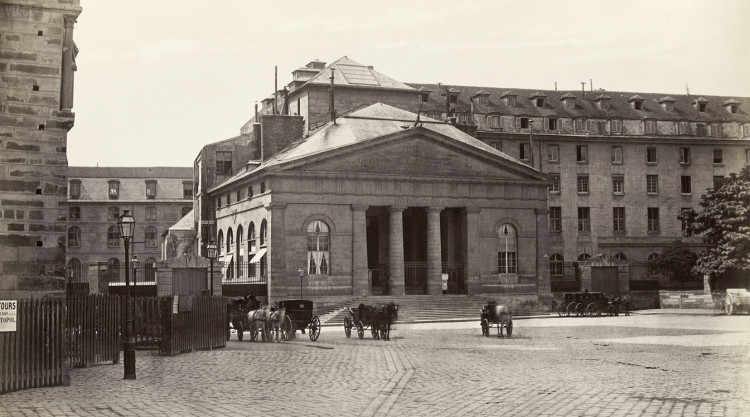 Marville - Hôtel-Dieu parvis ND.jpg