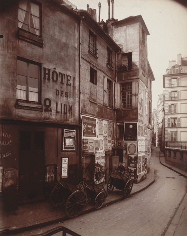 Atget - rue des-Ursins 1923.jpg