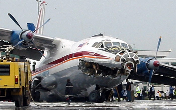 Aircraft_Mishap_Photos_Crash_Pics_BP.jpg