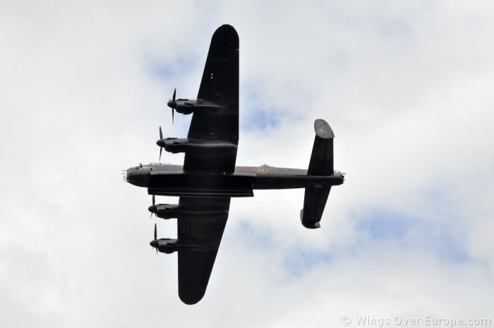 Avro Lancaster (4).jpg