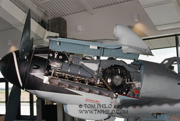 bf109-db605-engine-left-44260002.JPG