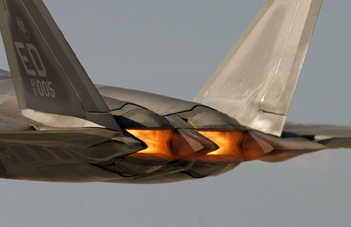 F-22 11795278pf4.jpg