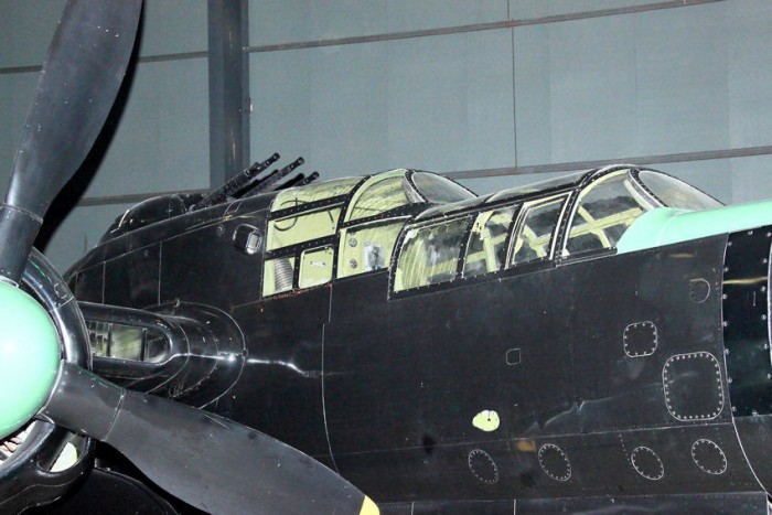 Northrop_P-61_Cockpit.jpg