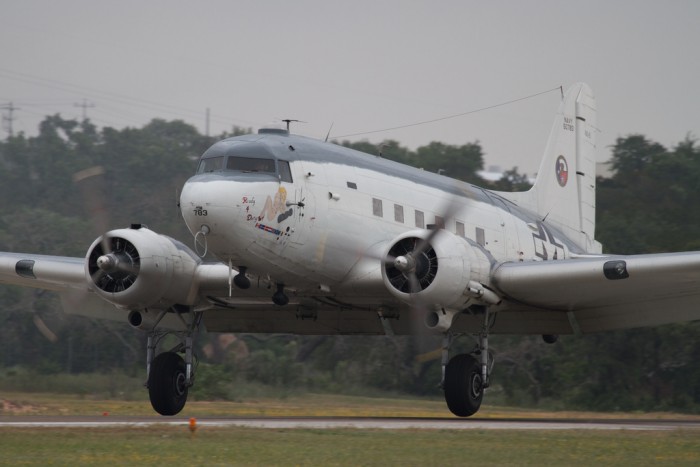 Lancaster Airport Texas DC-3 20be01ce049752c32668ed25d6f654a7.jpg