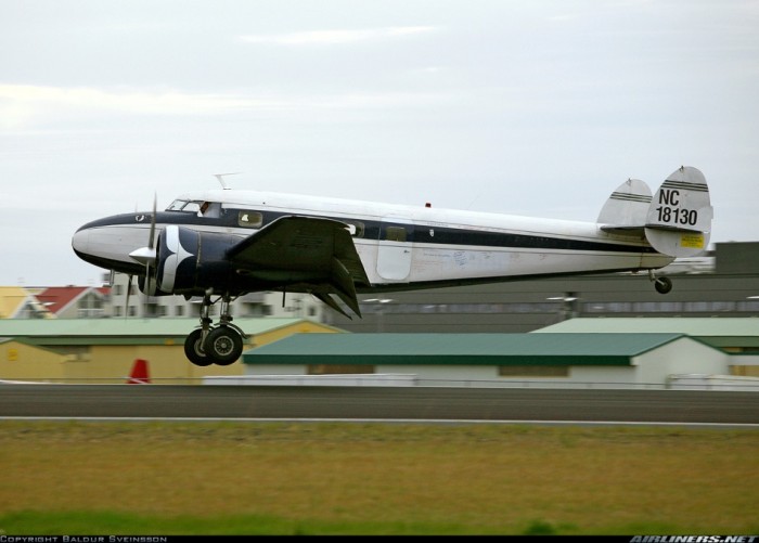 Reykjavik Islande Lockheed 12-A Electra Junior 28c812a79153b376be5c25108fda657.jpg