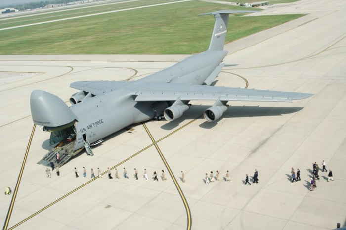 C-5 Galaxy 724e1d345b0f06d4d6263ed50f900ec1.jpg