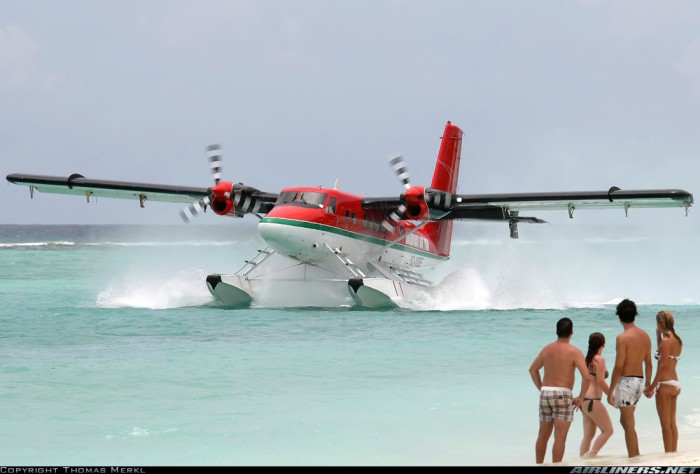 DHC-6 Twin Otter 0490b8038640f8659e45e3573a378257.jpg