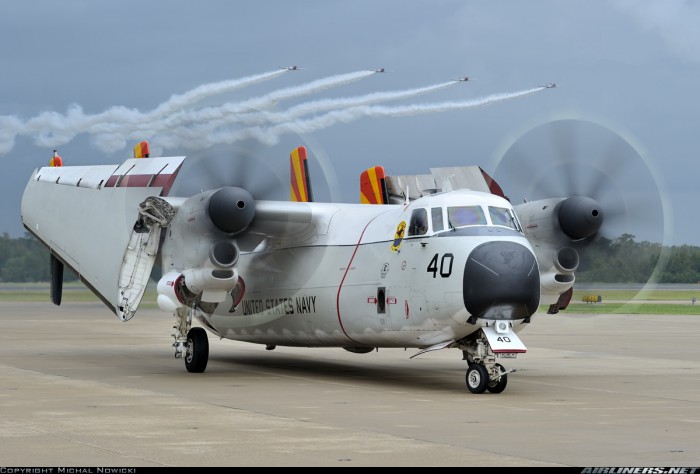 Hyères le Palestre- Grumman Greyhound b2df2b9322f9bacbc885d7b404771c42.jpg