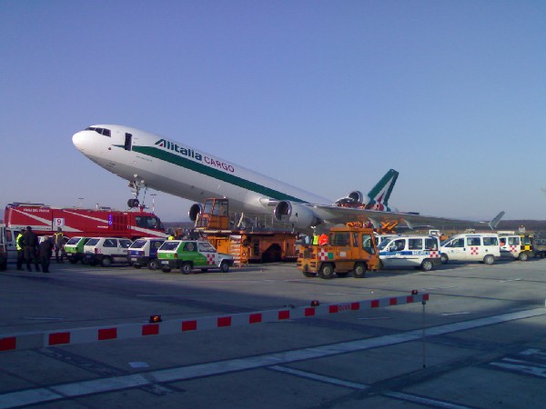 alitalia01ia6.jpg