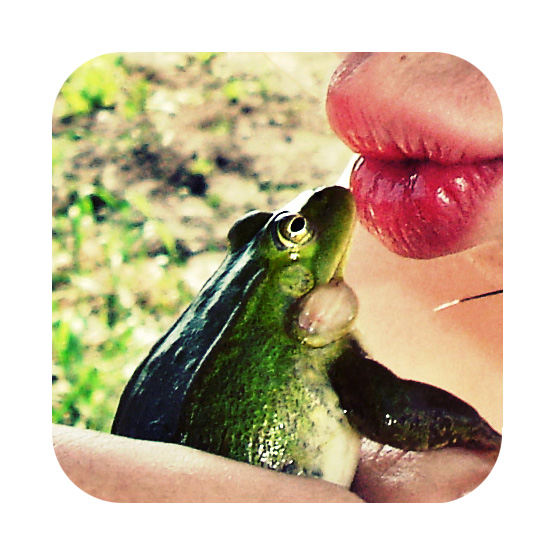 Kiss_mister_Frog_by_dragonflajka.jpg