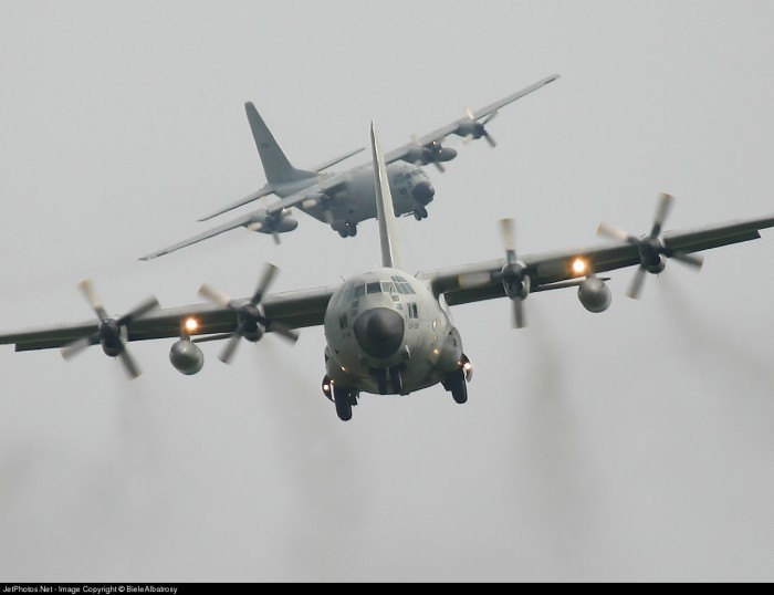 C-130 en présentations25669188jn3.jpg