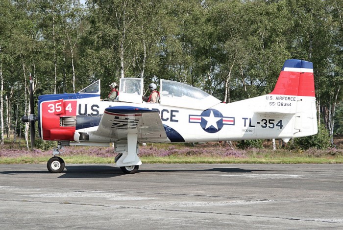 North American T-28 Trojan 1789f8fa0c63d15dbfda1050b5f4753e.jpg