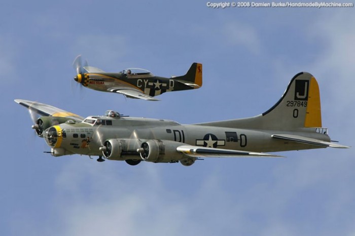 B-17 et P-51 2008 duxfordflyinglegendjp3.jpg