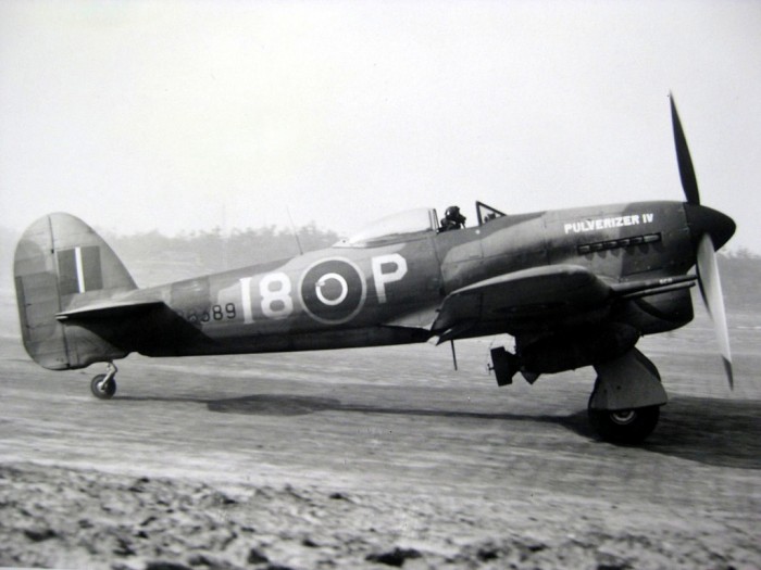 Typhoon Mk 1B du 440 Sqn (RCAF°HawkerTyphoonRCAFI8-PRD389_zps98cb2288.jpg